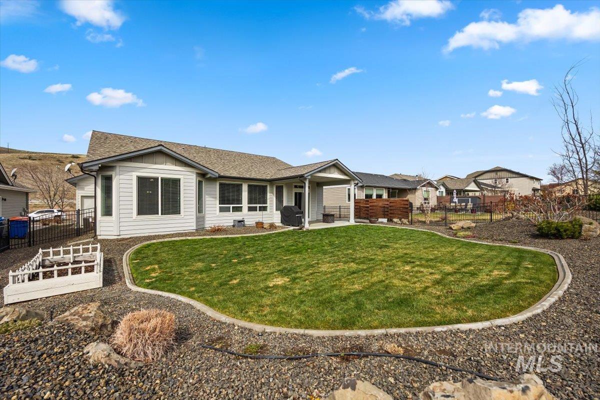 18040 N Streams Edge Way Property Photo 44
