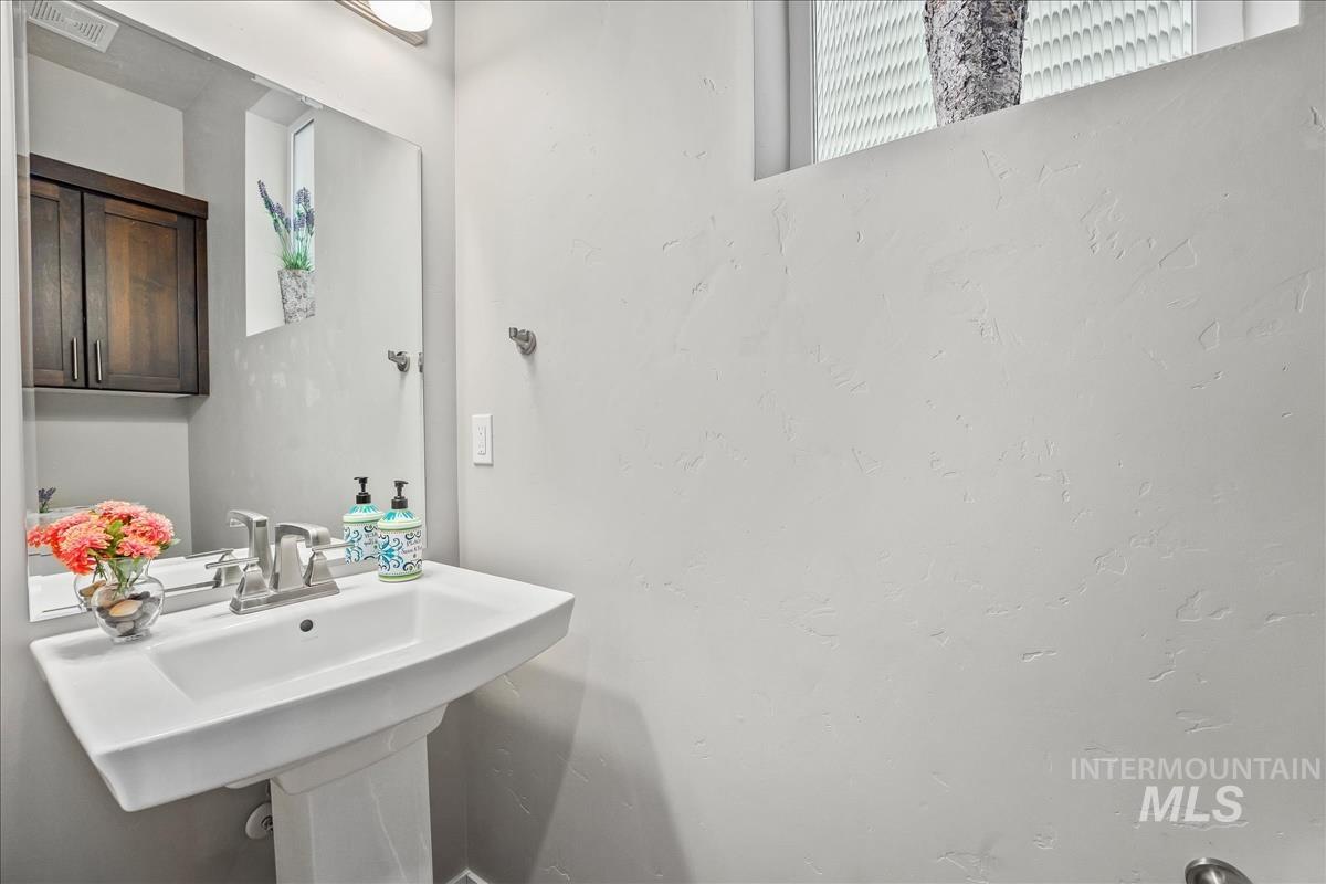 4084 E Esperanto St Property Photo 14