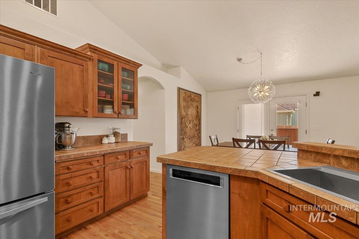 1621 E Pegram St Property Photo 8