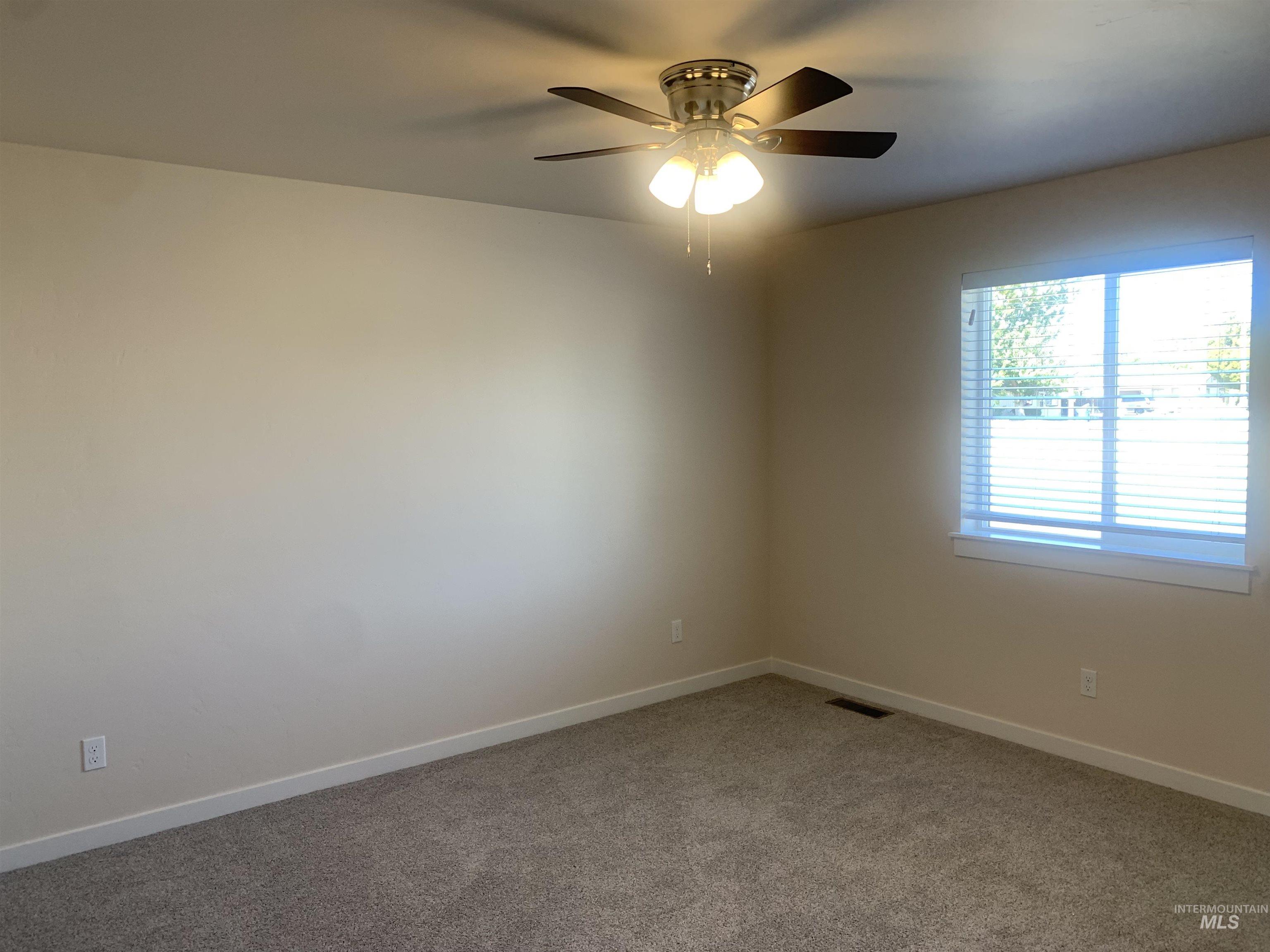 9585 W Sussex Property Photo 12