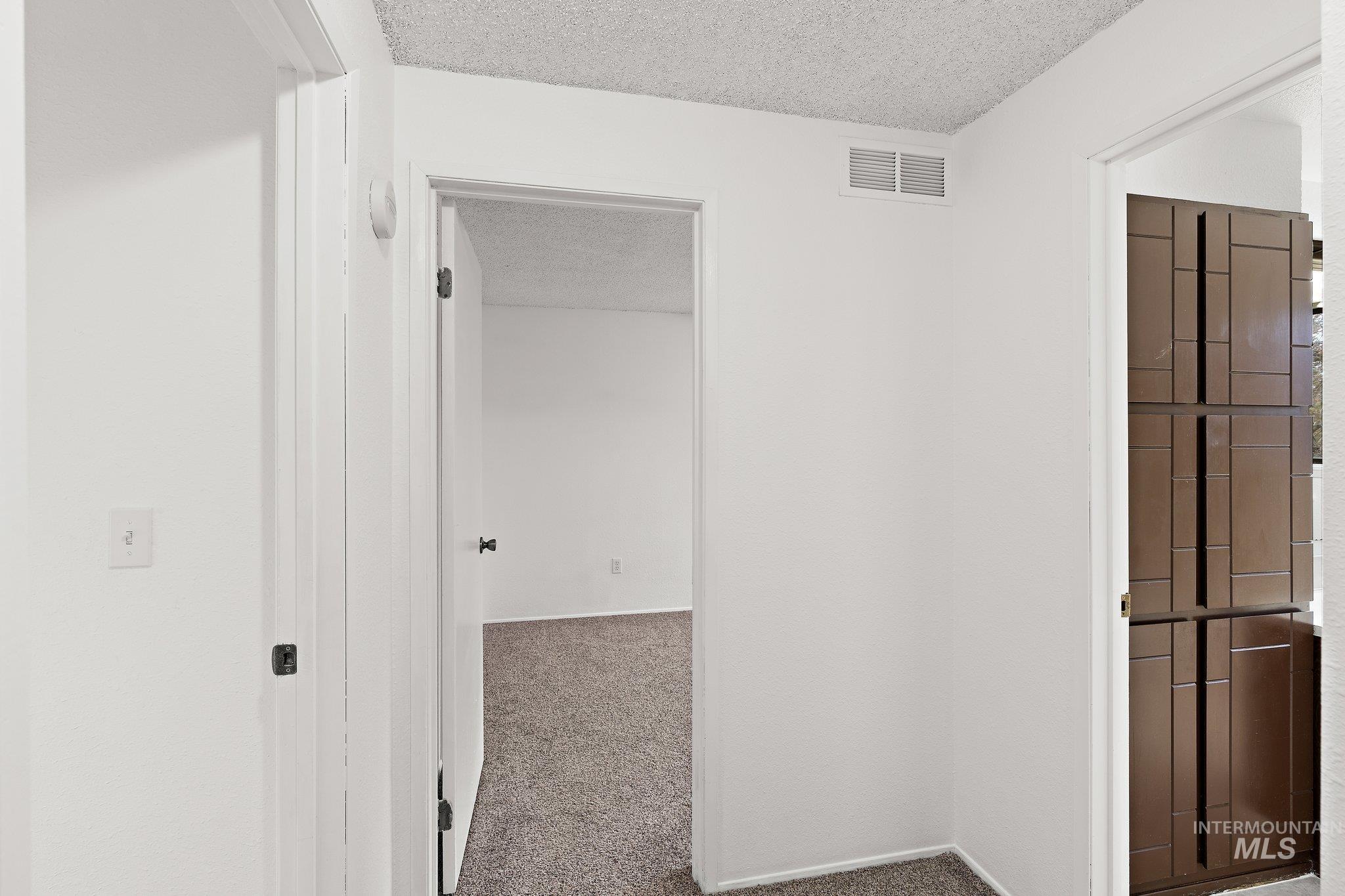 4829 S Chinook Ave Property Photo 23