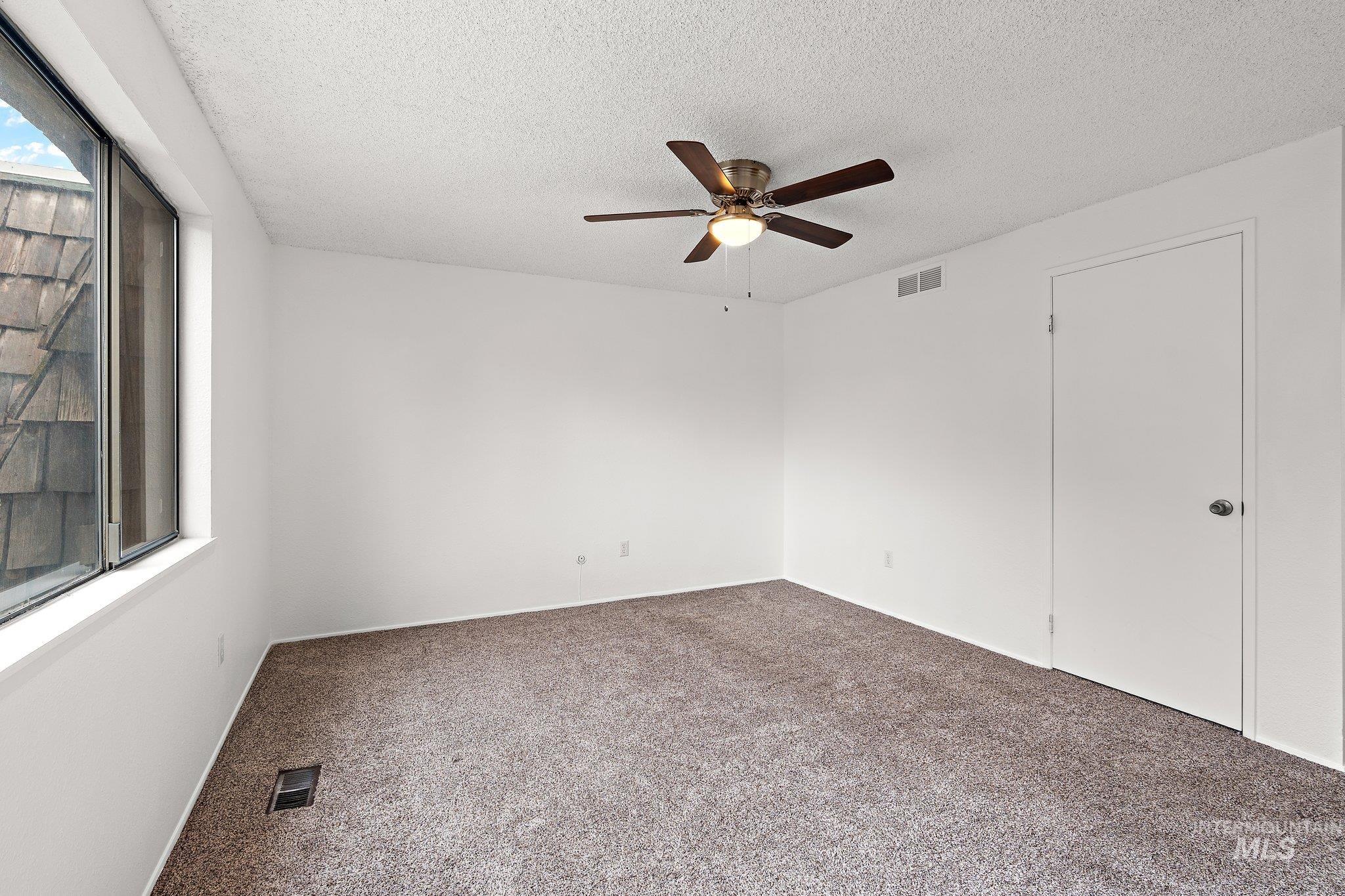 4829 S Chinook Ave Property Photo 35