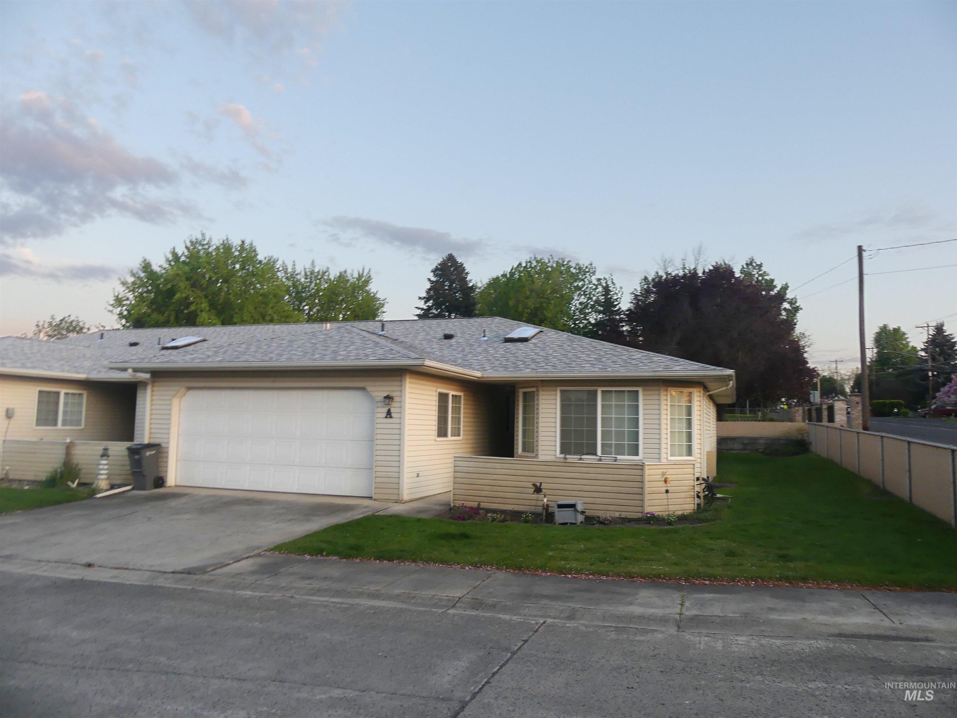 3213 5th St Property Photo 1