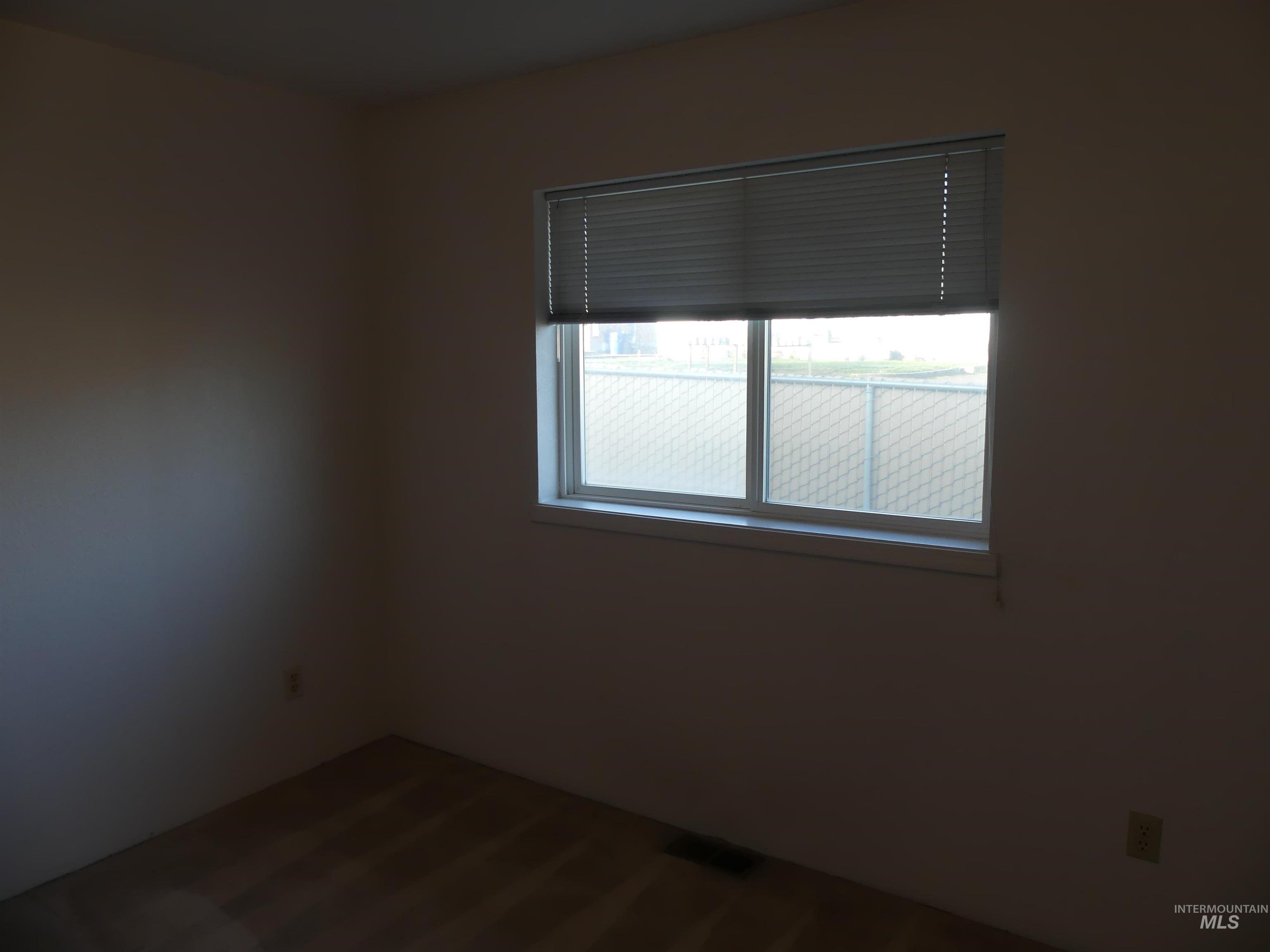 3213 5th St Property Photo 8
