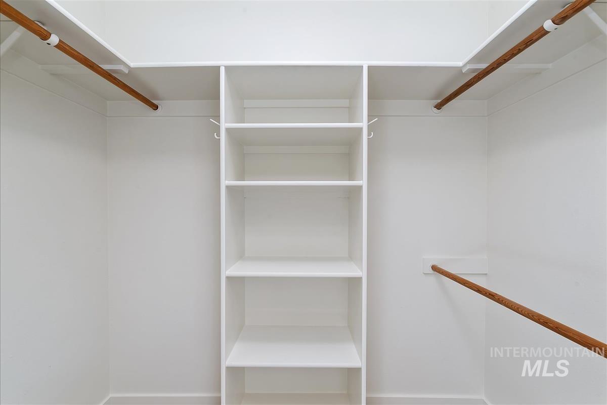 1069 N Marsh Hawk Pl Property Photo 18