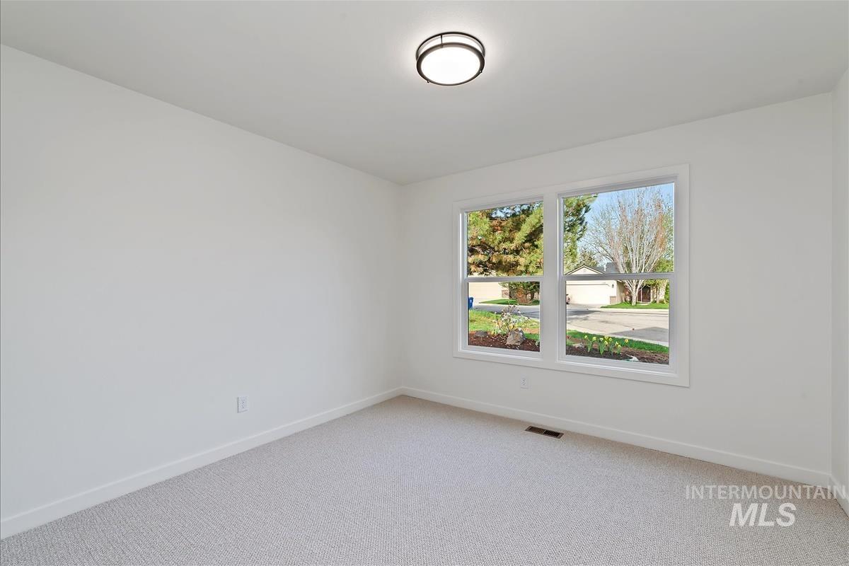 1069 N Marsh Hawk Pl Property Photo 19
