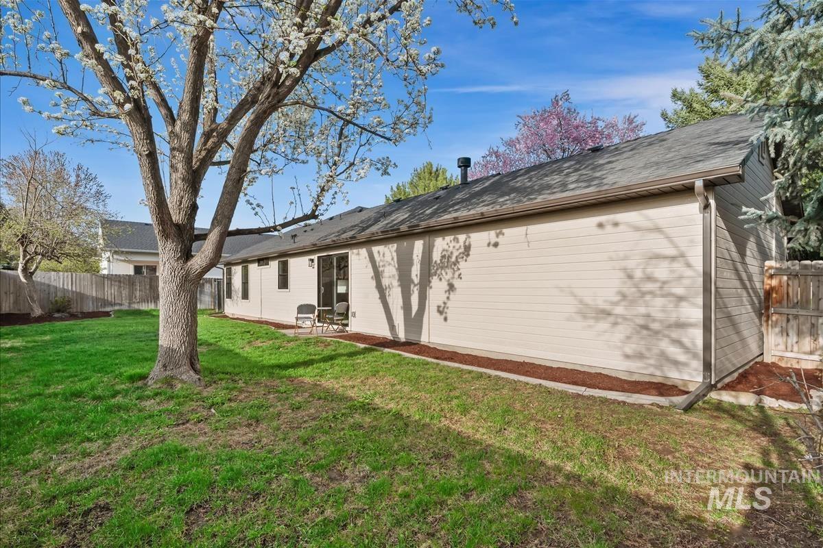 1069 N Marsh Hawk Pl Property Photo 26