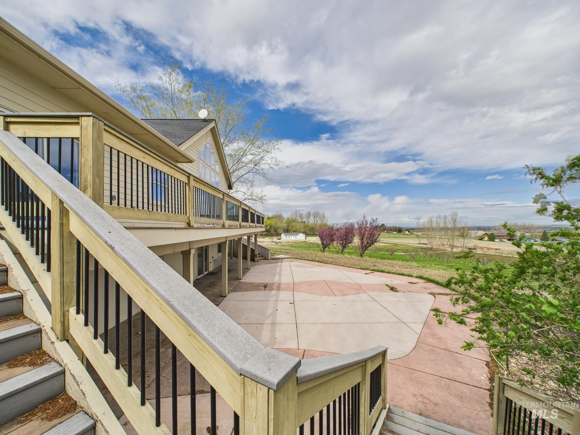 4615 Harvest Lane Property Photo 6