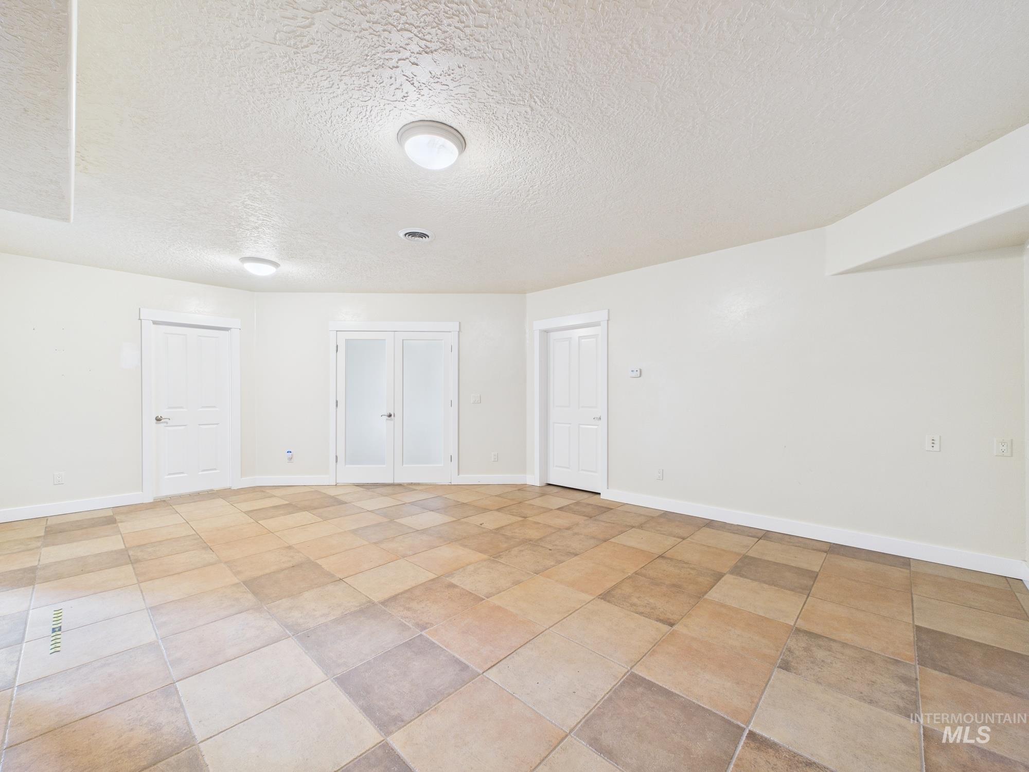 4615 Harvest Lane Property Photo 35