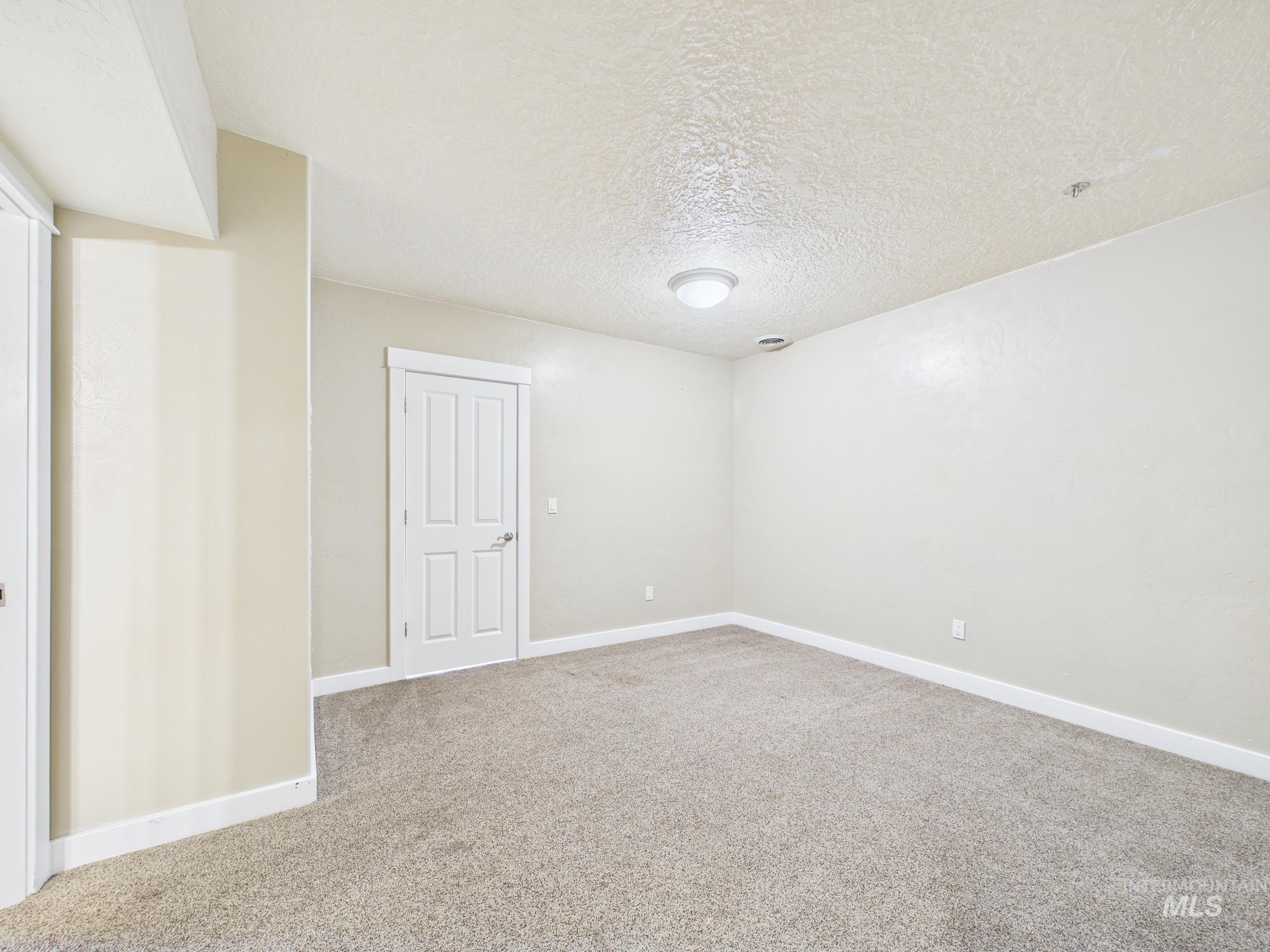 4615 Harvest Lane Property Photo 41