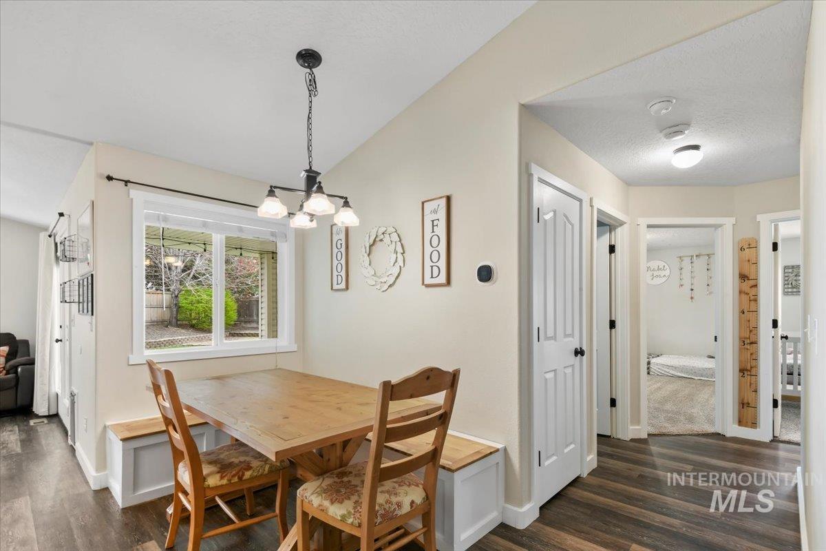 2018 S Palamar Ct Property Photo 10