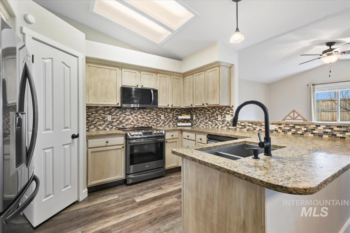 2018 S Palamar Ct Property Photo 11