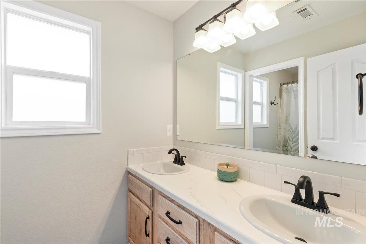 2018 S Palamar Ct Property Photo 16