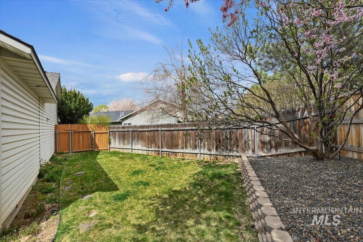 2018 S Palamar Ct Property Photo 28