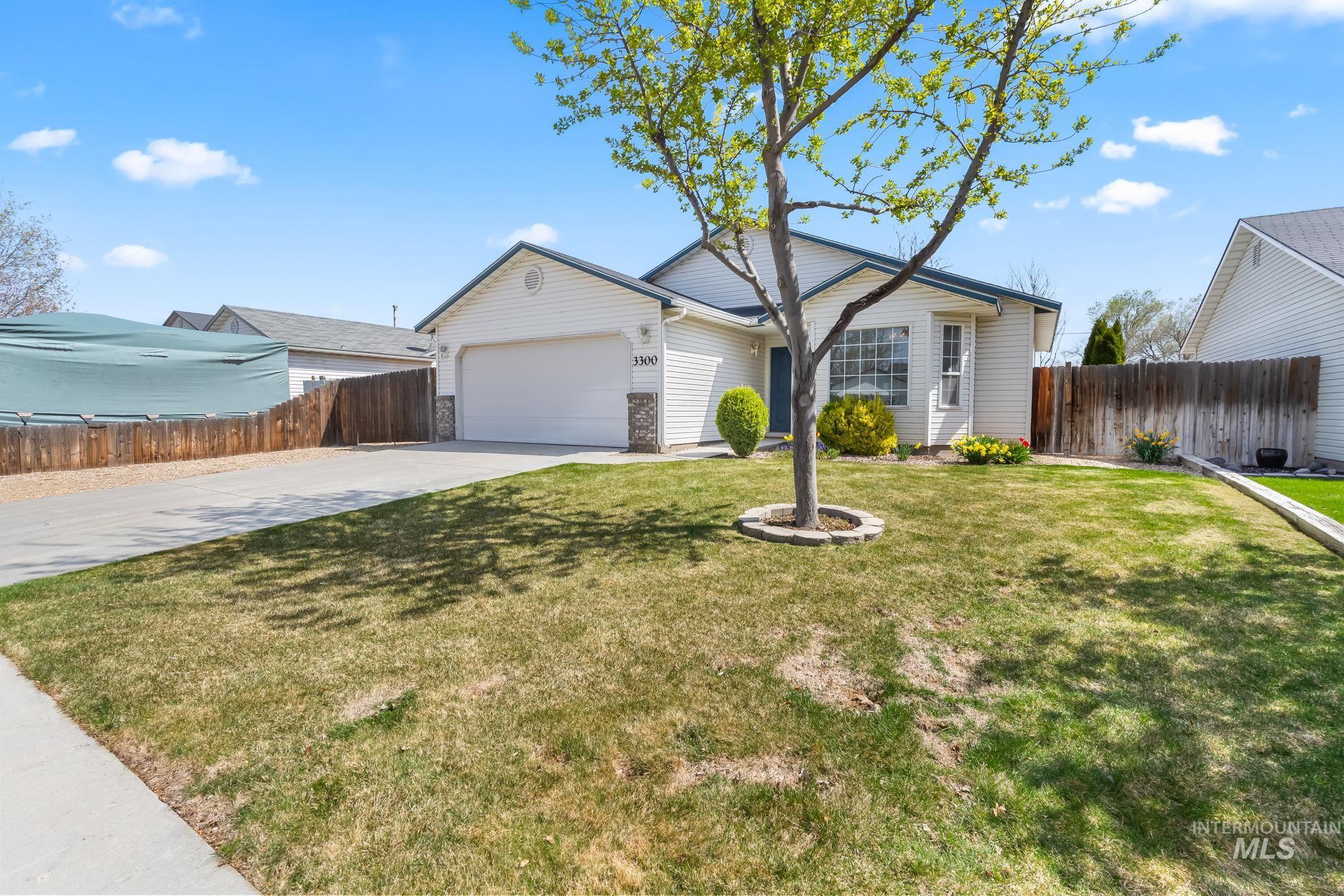 3300 S Holly Street Property Photo 3