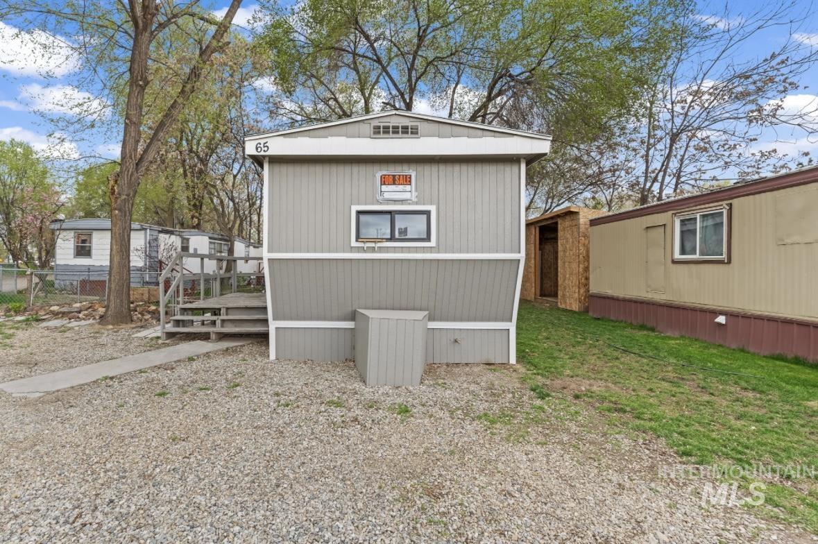 111 E Simplot Blvd Property Photo 3