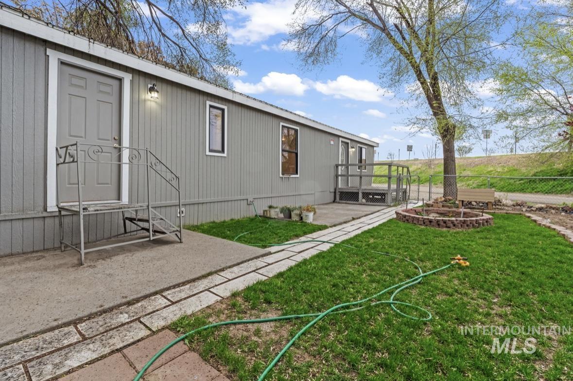 111 E Simplot Blvd Property Photo 6