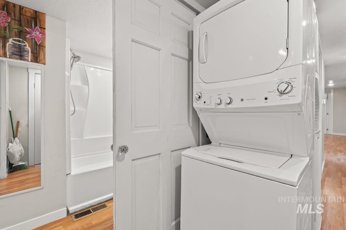 111 E Simplot Blvd Property Photo 21