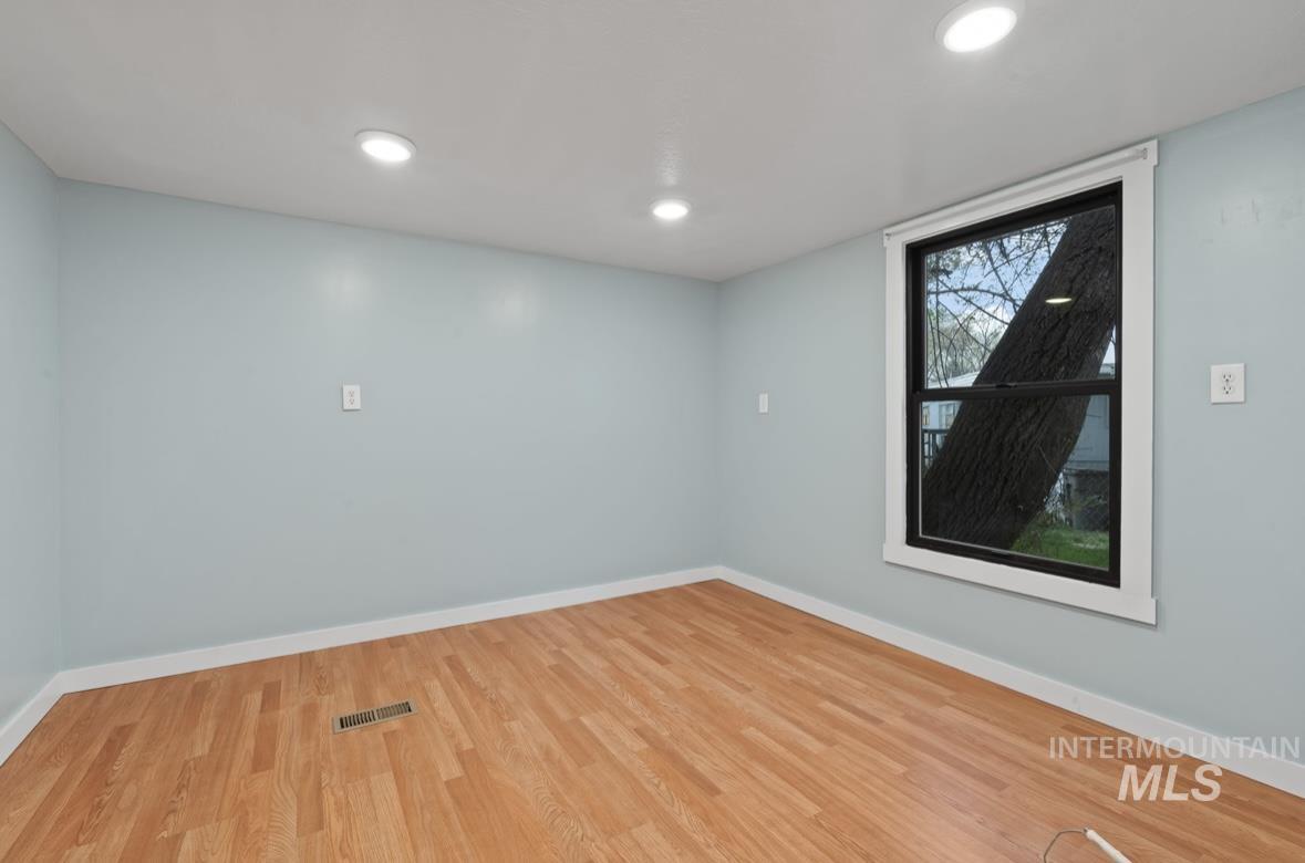111 E Simplot Blvd Property Photo 24