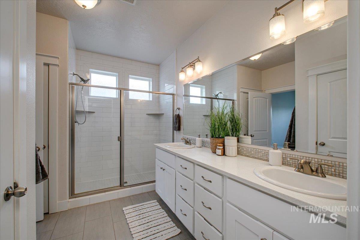1456 Strauss Property Photo 18