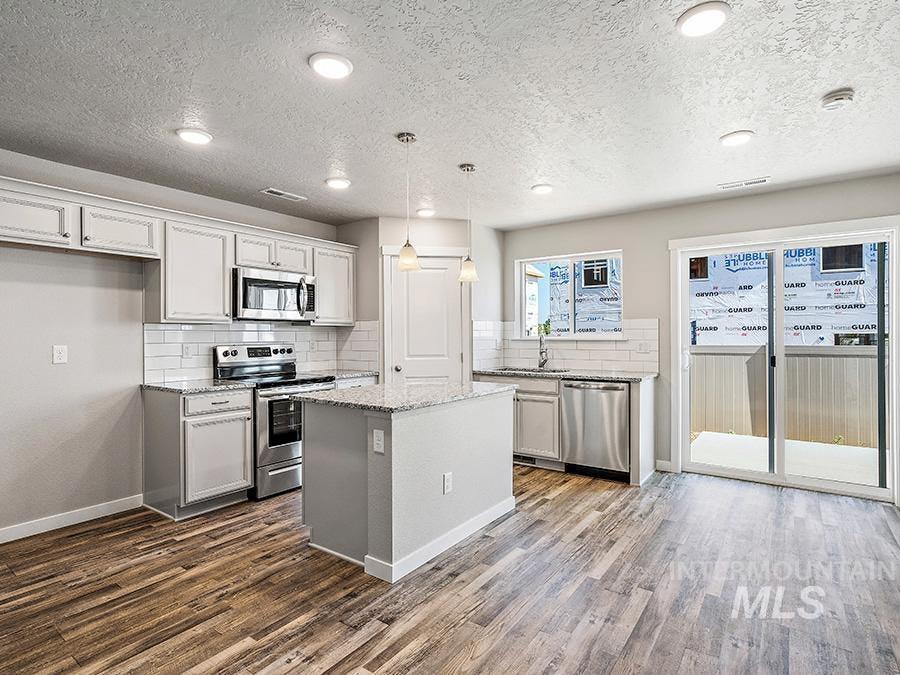 10144 Longtail Drive Property Photo 4