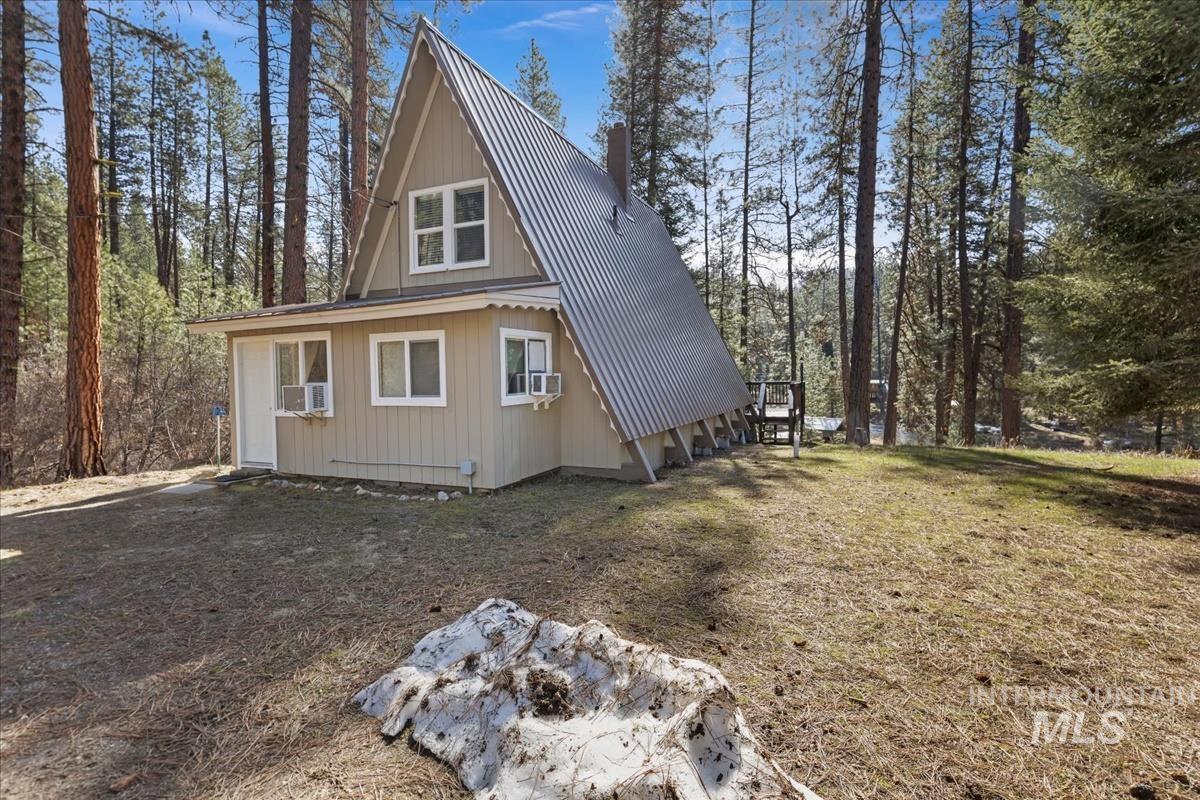 786 Middle Fork Road Property Photo 3