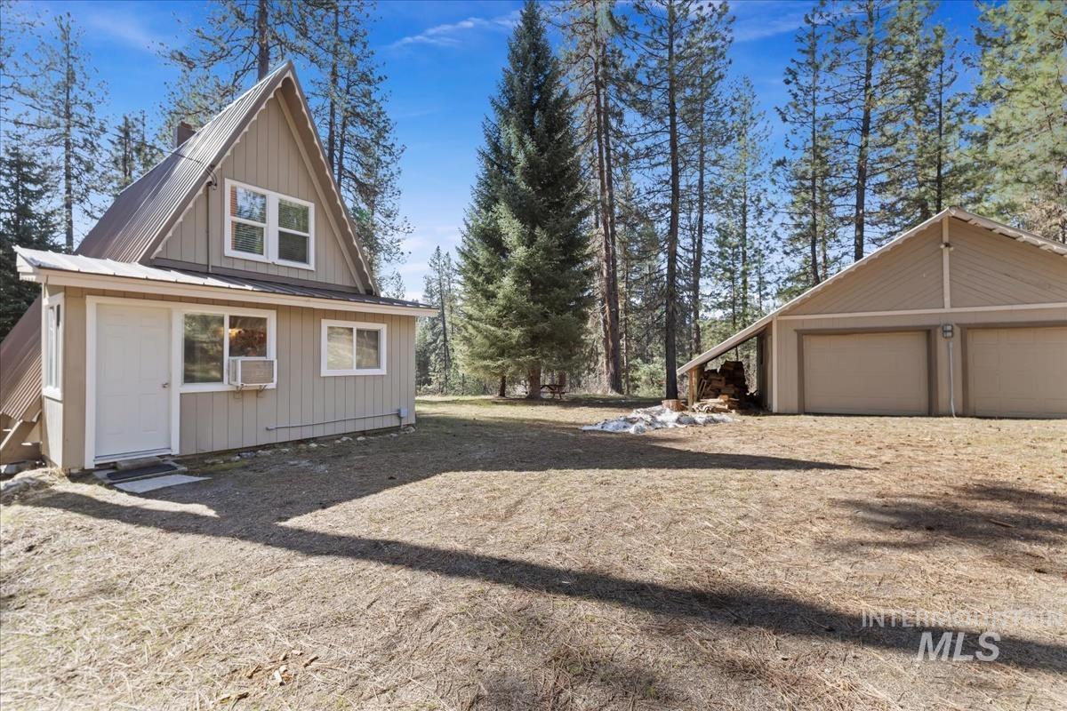 786 Middle Fork Road Property Photo 5