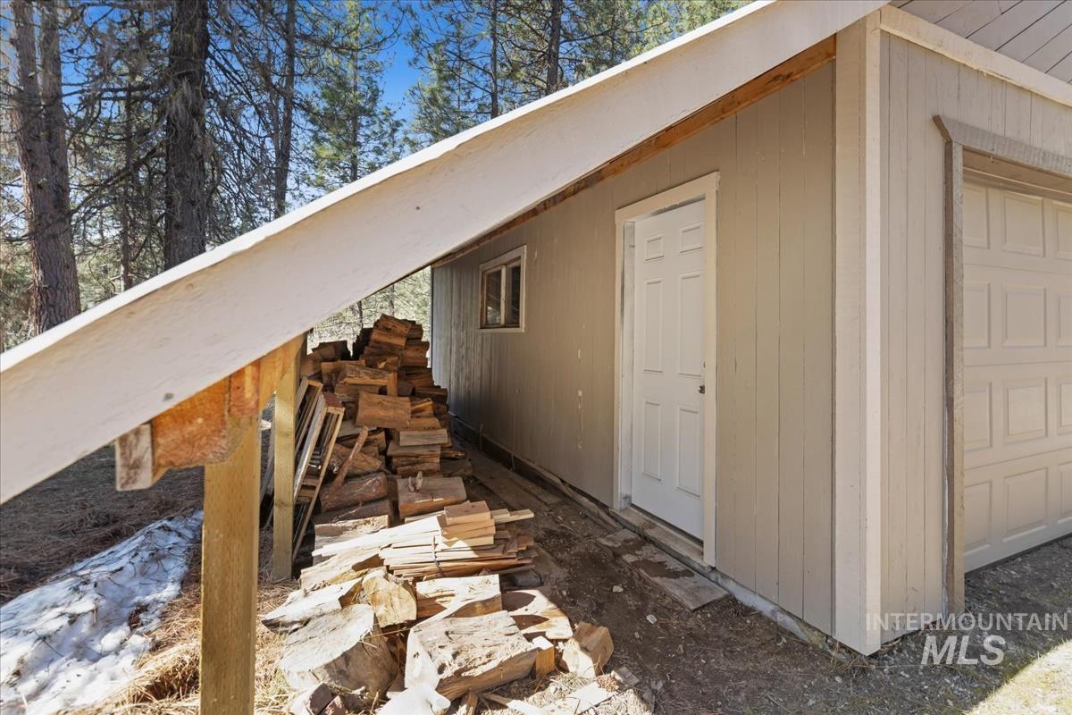 786 Middle Fork Road Property Photo 7