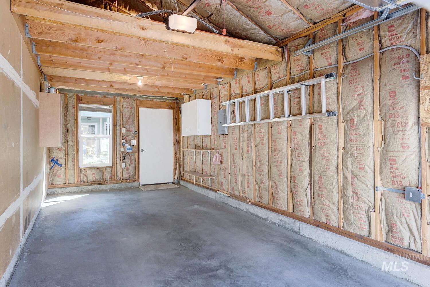 1283 S Division Ave Property Photo 32