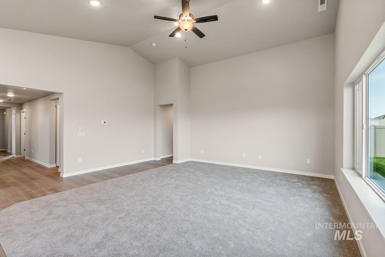 19228 Red Eagle Way Property Photo 4