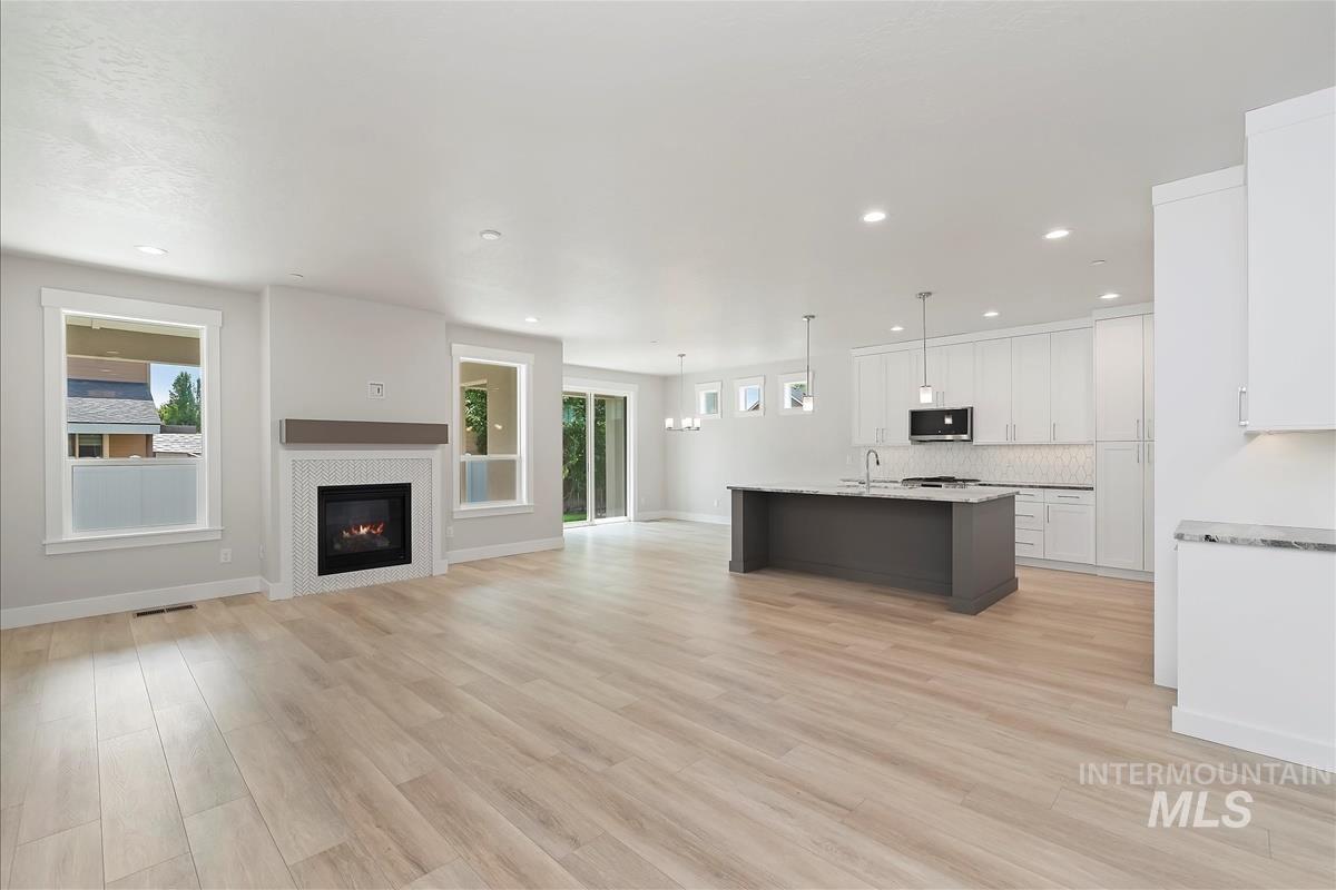 485 Hidden Mill Ct Property Photo 6