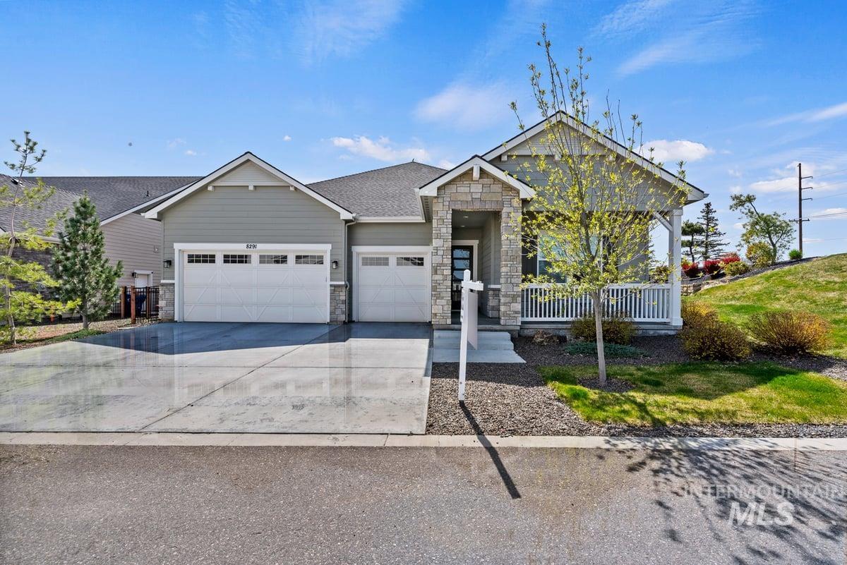 8291 W Corinthia St Property Photo 1