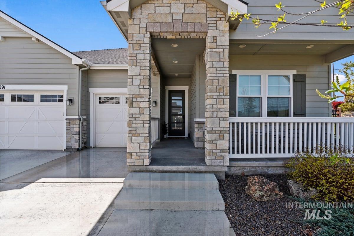 8291 W Corinthia St Property Photo 4