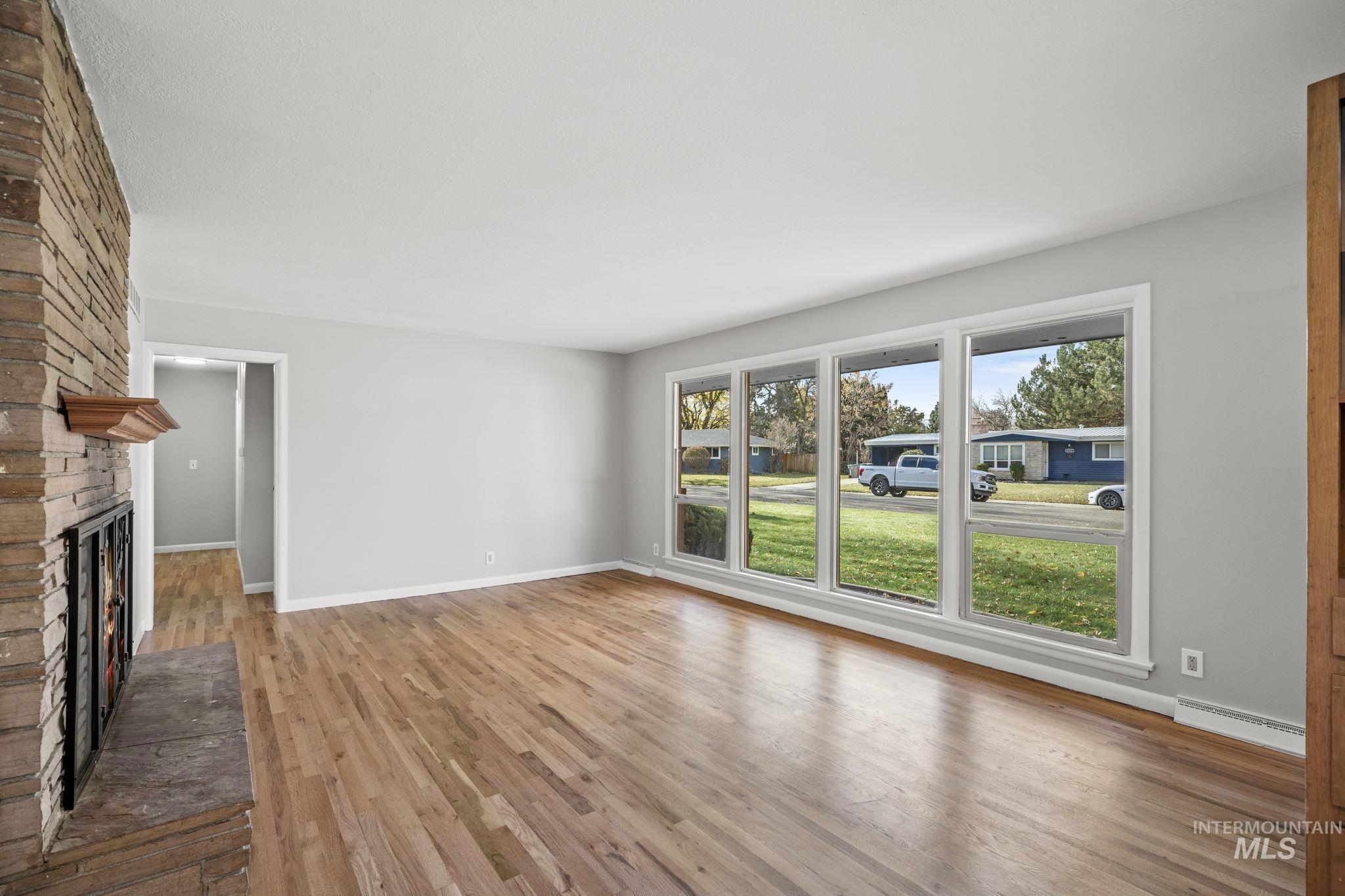 2722 N Weaver Cir Property Photo 9