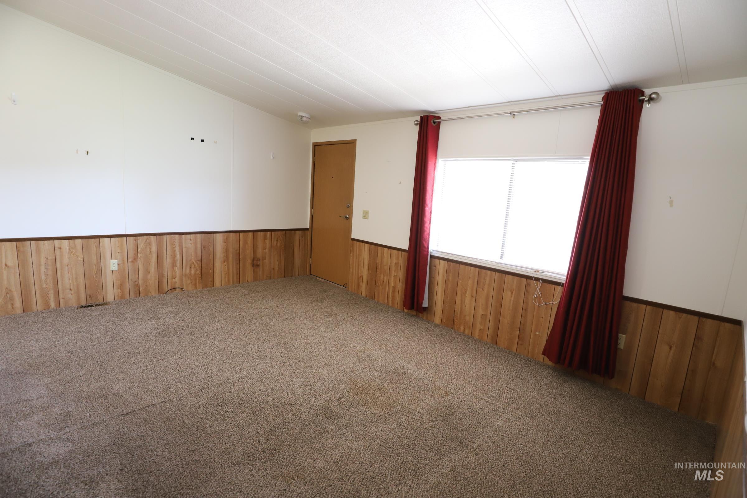 419 Fruitland Avenue Property Photo 4