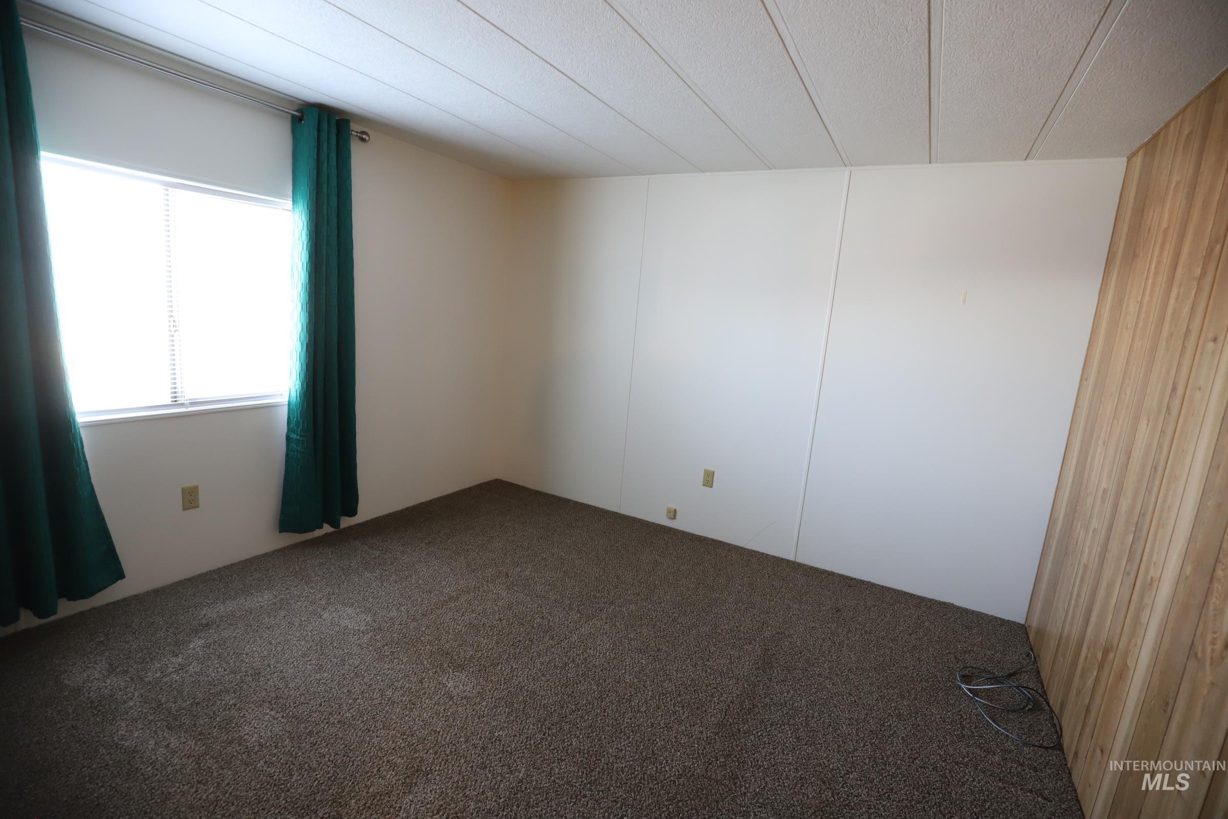 419 Fruitland Avenue Property Photo 12