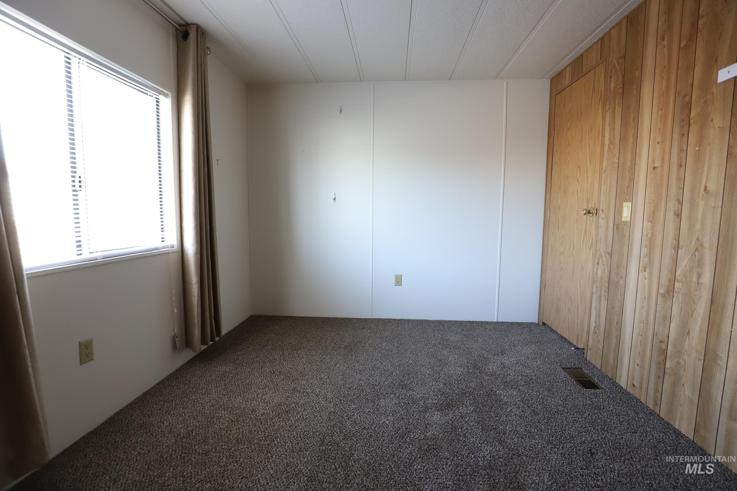 419 Fruitland Avenue Property Photo 14