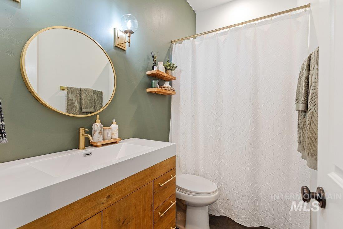 7336 W Coho Dr. Property Photo 8