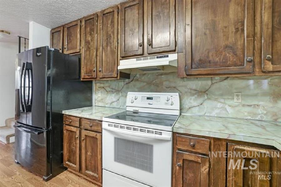 231 N 100 W Property Photo 11