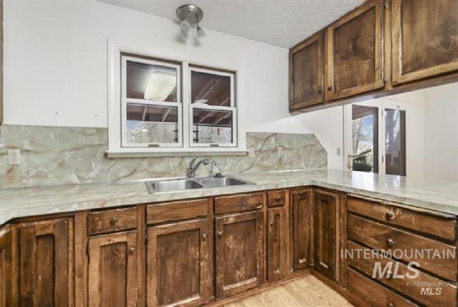 231 N 100 W Property Photo 12
