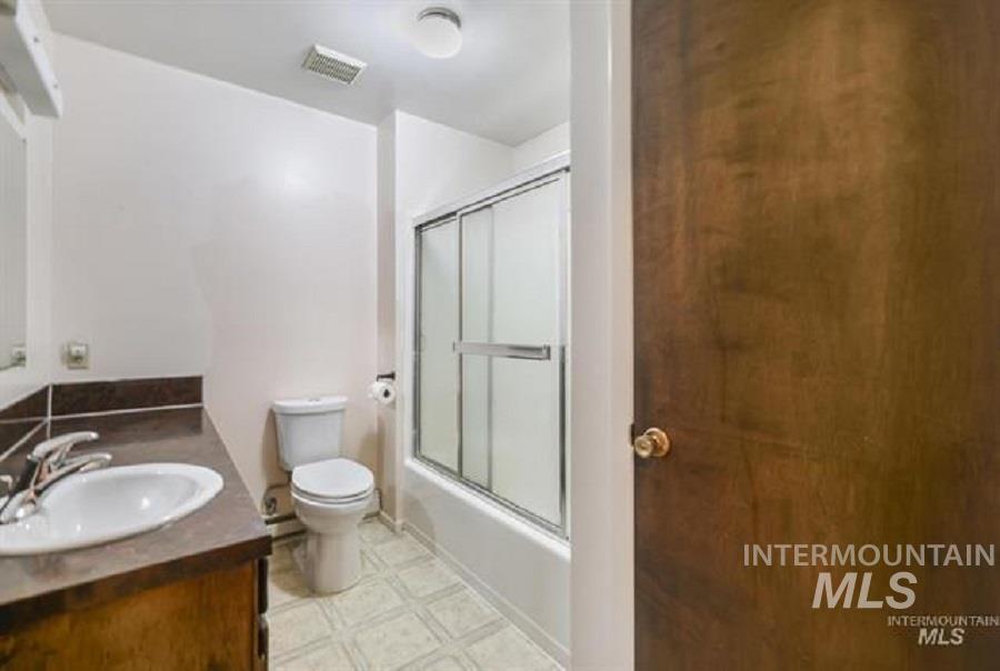 231 N 100 W Property Photo 16