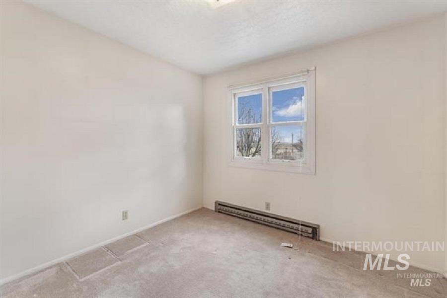 231 N 100 W Property Photo 17
