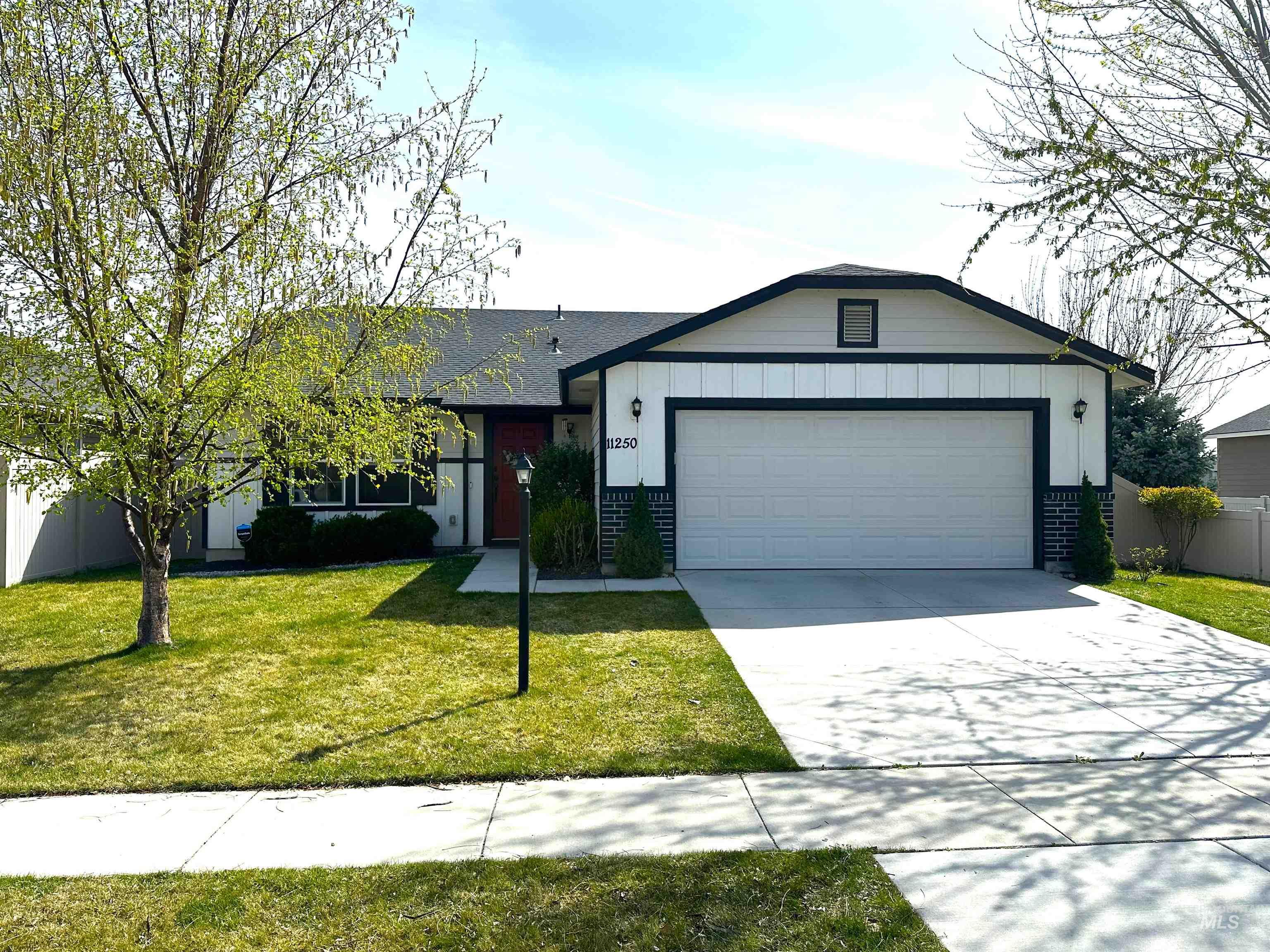 11250 W Bodie River Loop Property Photo 1