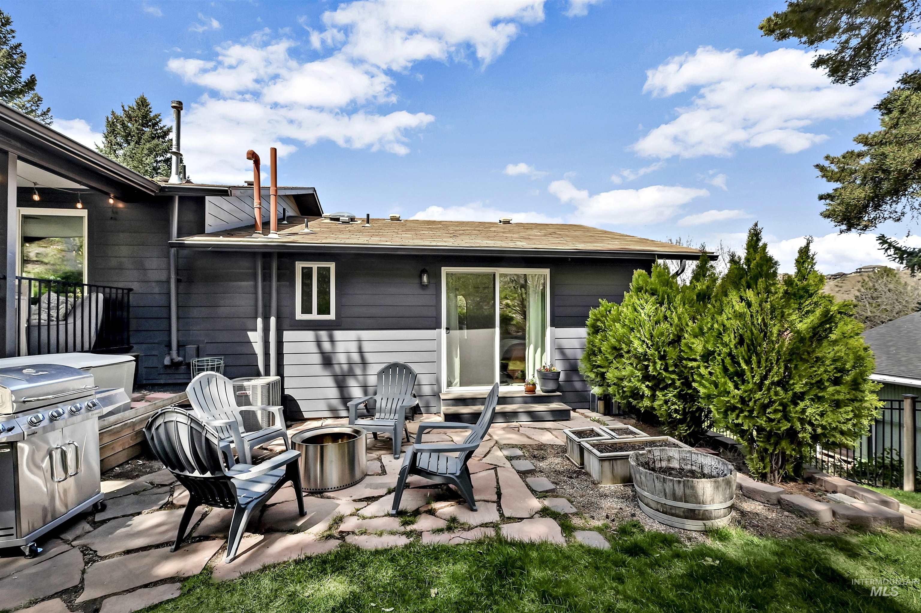 141 E Hearthstone Dr Property Photo 35