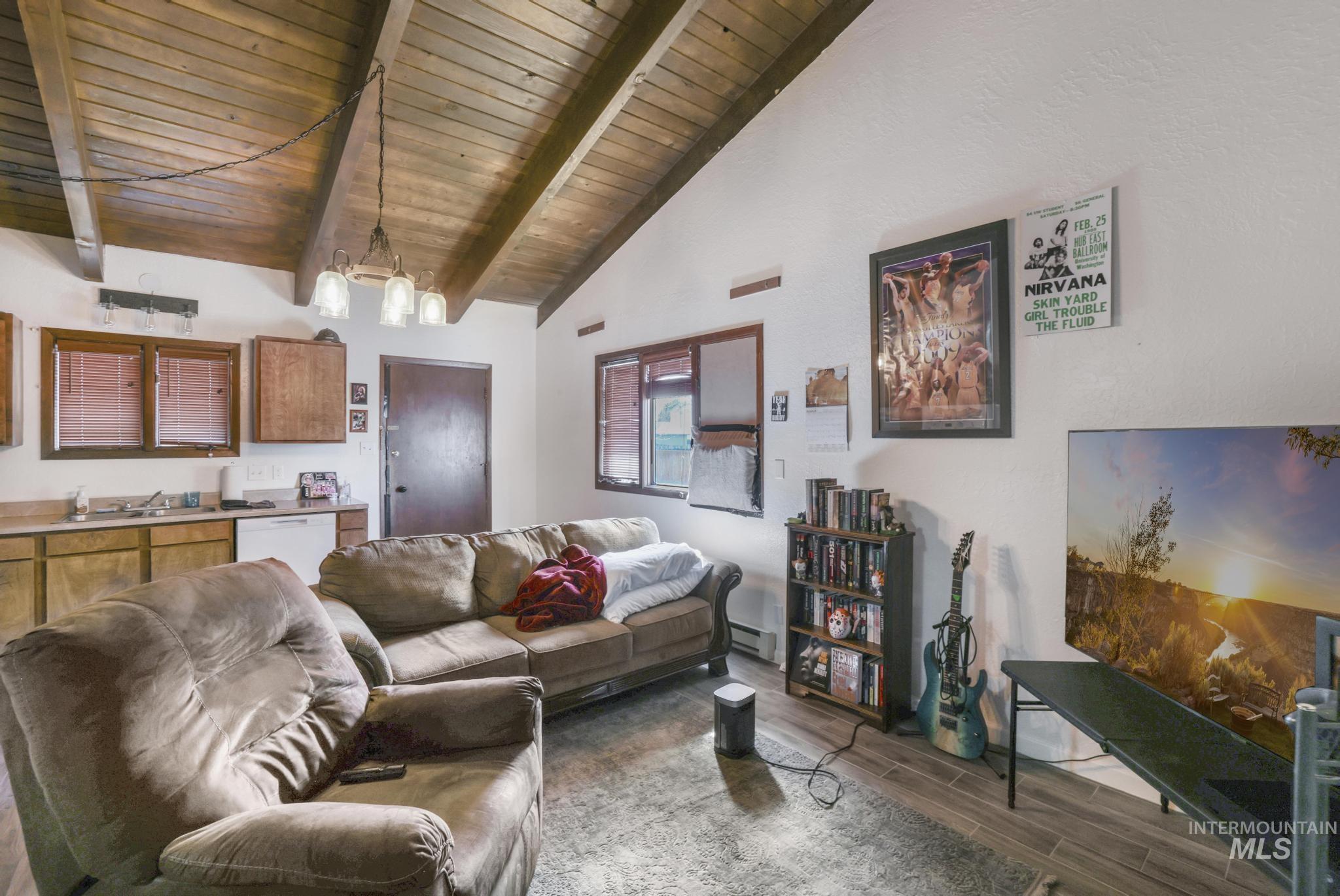 145 Robbins Ave Property Photo 3