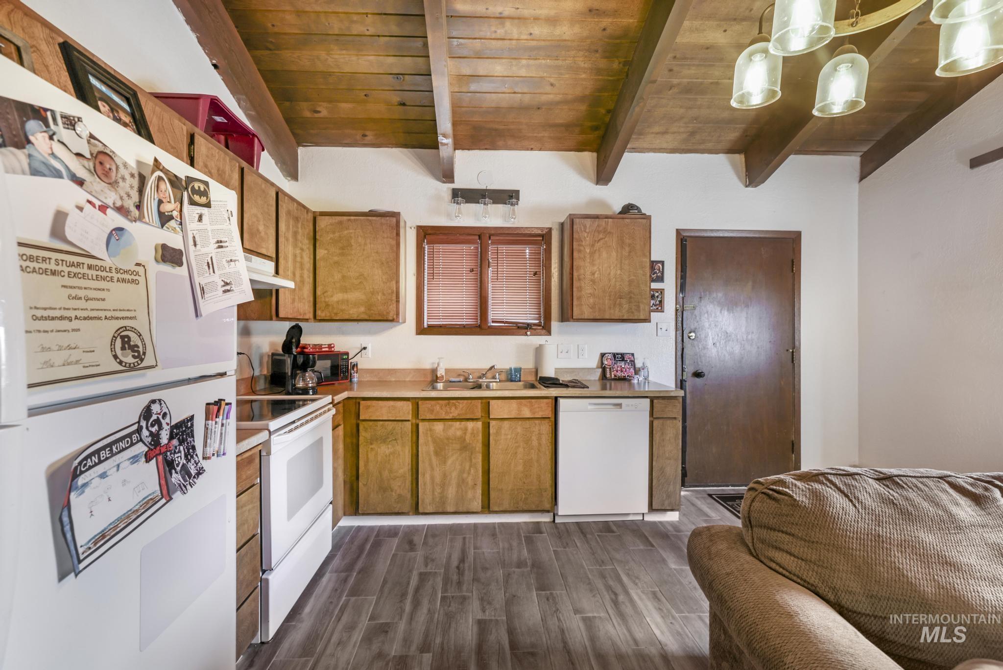 145 Robbins Ave Property Photo 6