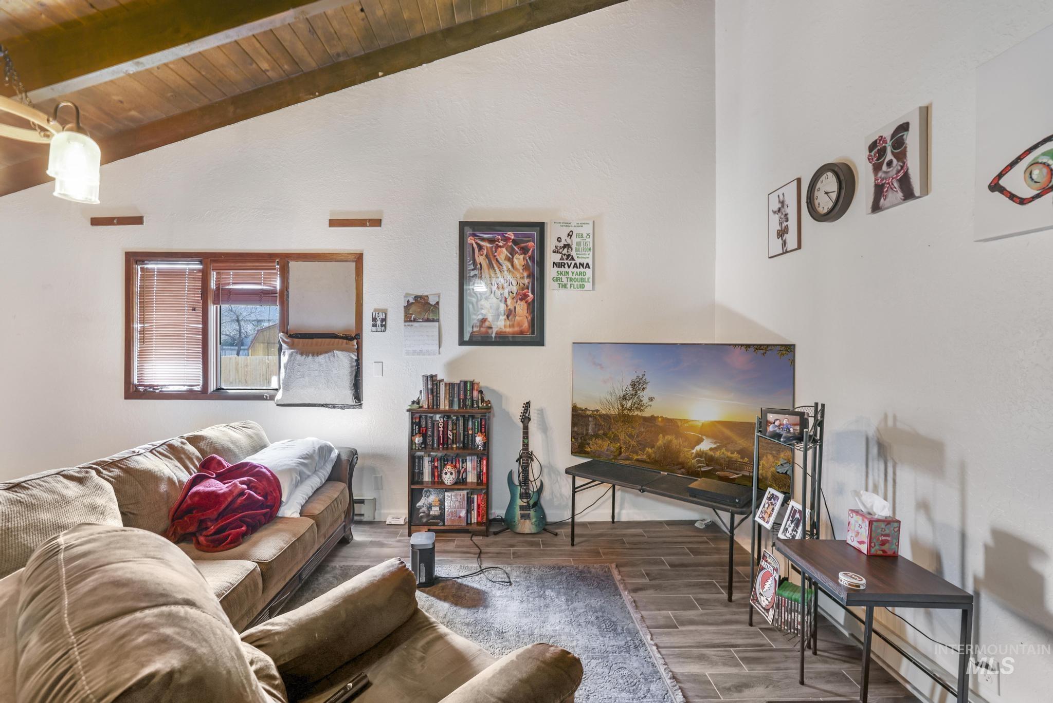 145 Robbins Ave Property Photo 7