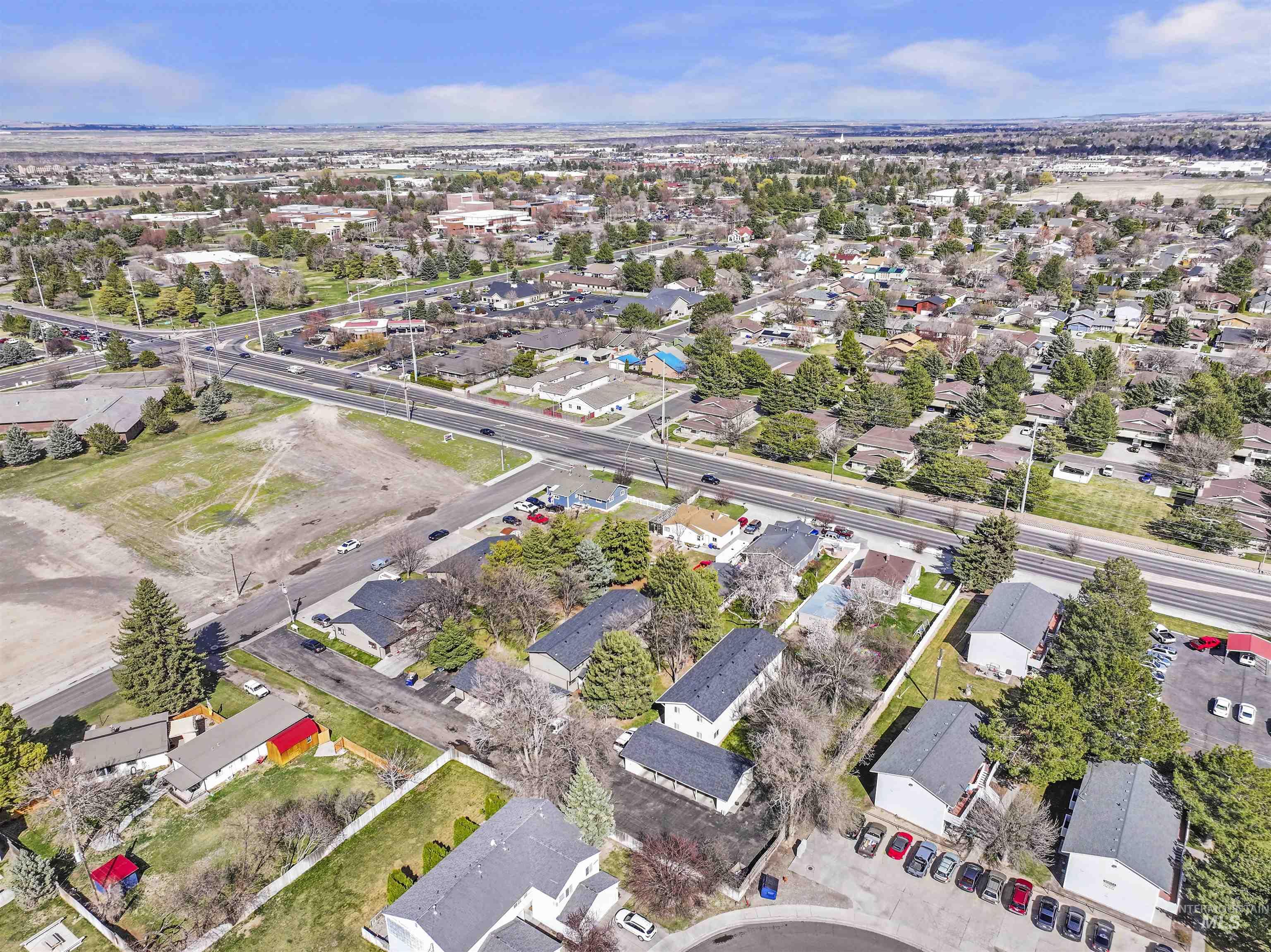 145 Robbins Ave Property Photo 14