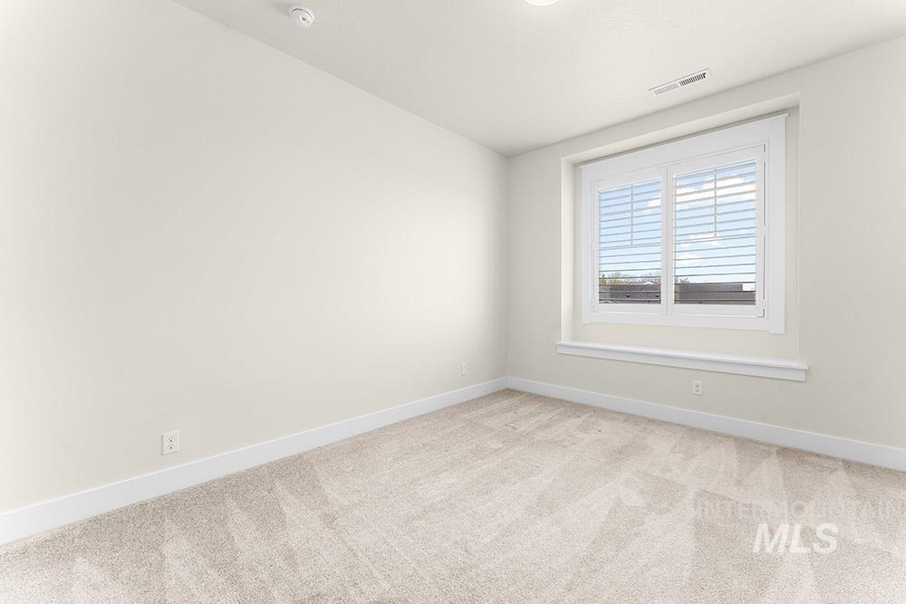 2173 N Garnet Creek Ave Property Photo 21