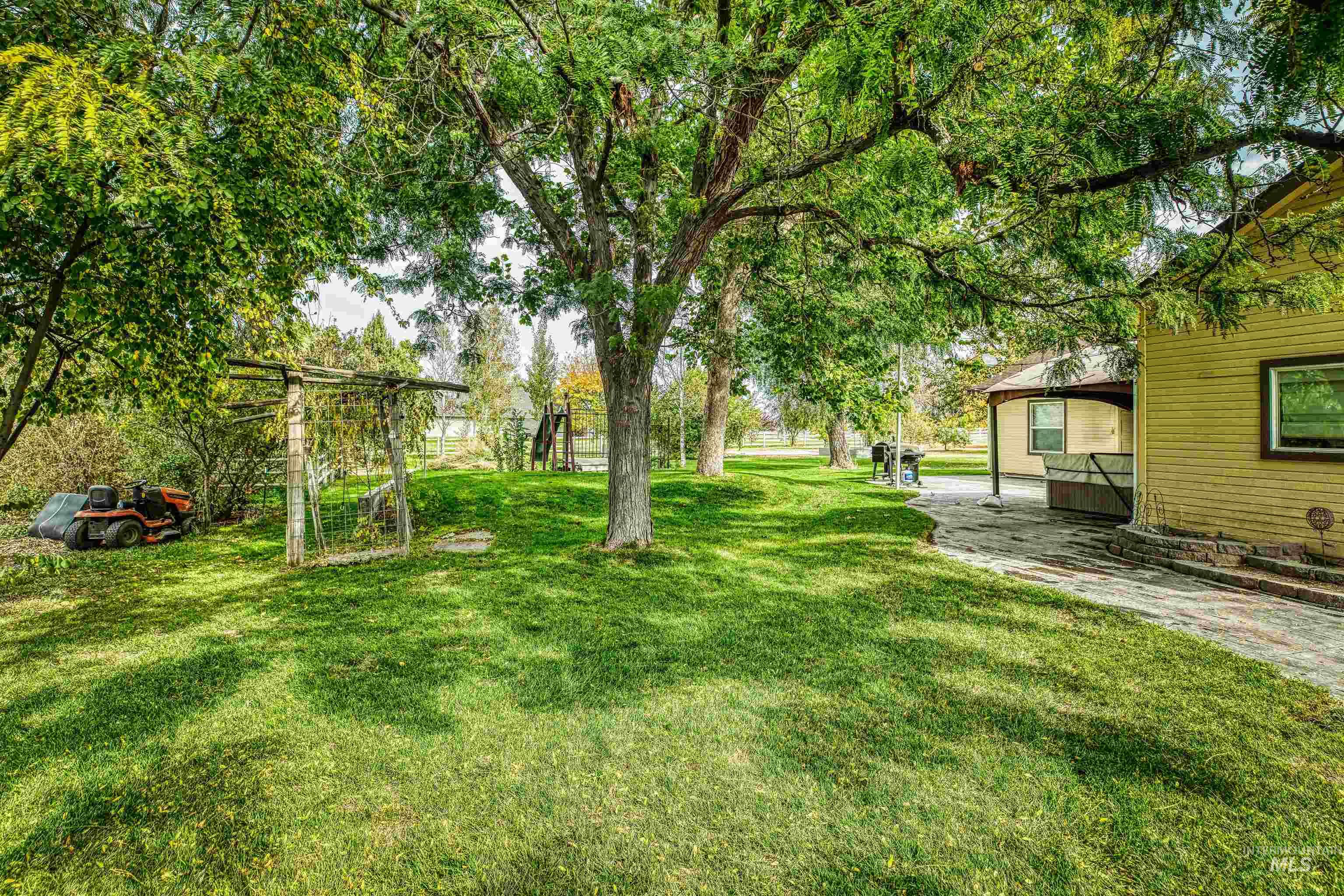 24847 Harvey Road Property Photo 12